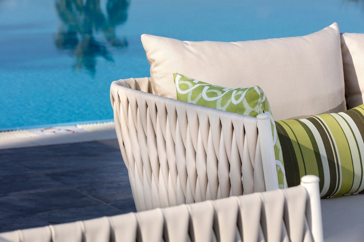 sofa od ratana vrtna terasa luksuzno moderno