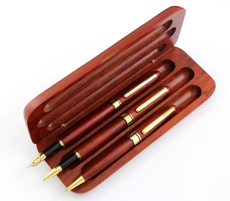 poklon set olovki s drvenom kutijom za olovke