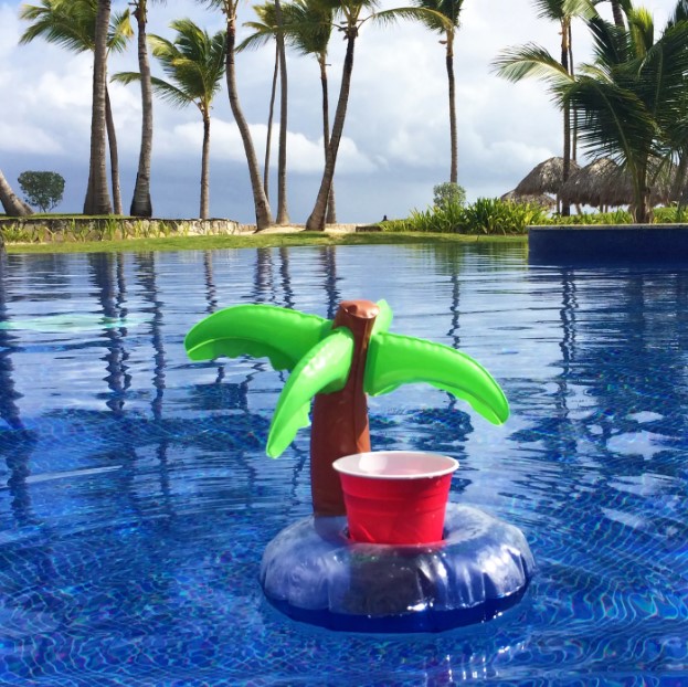 Mini kotač za bazen na napuhavanje za držanje pića od palme