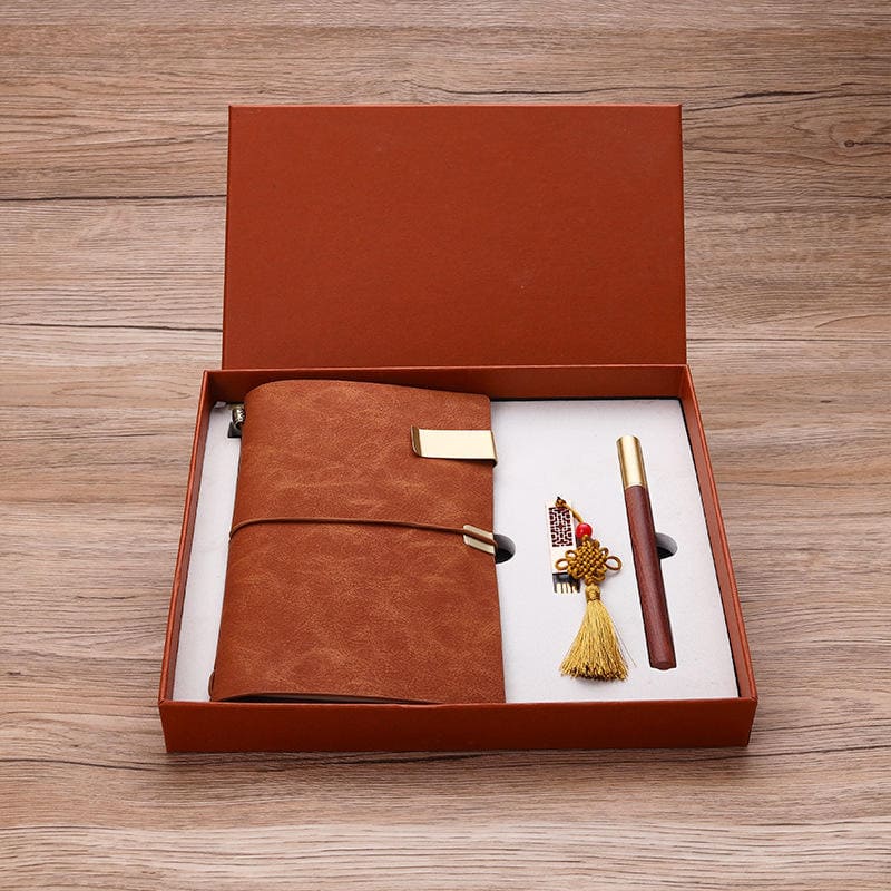 drvena olovka s poklon kompletom za bilježnicu
