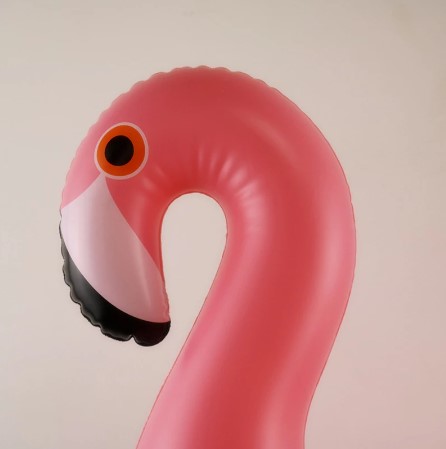 Bazen na napuhavanje za kupe u obliku flaminga