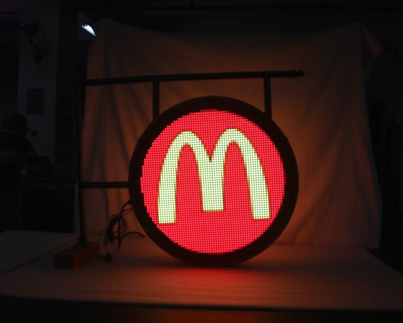 okrugli LED zaslon