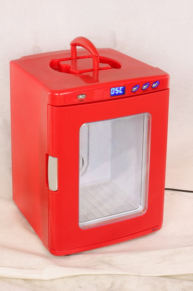 crveni mini hladnjak retro hladnjak