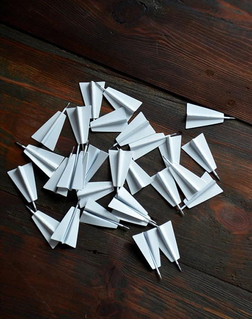 drveni kartoni zrakoplovi gurnuti igle