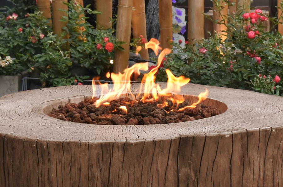 Stump firepit kamin drvo lažna imitacija od betona